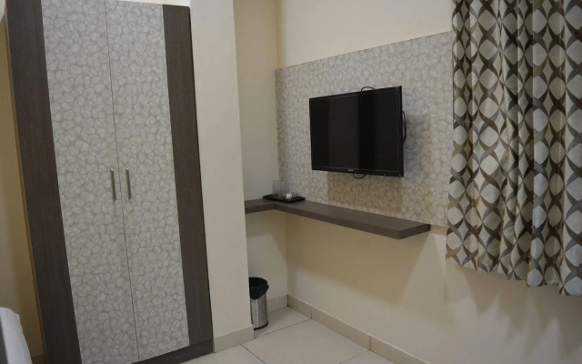 Hotel Sownthariyam