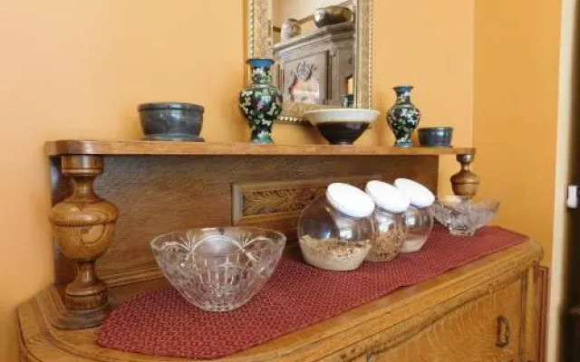 Bacon Mansion Bed and Breakfast