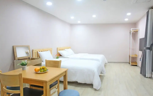 Sea and Star Pension