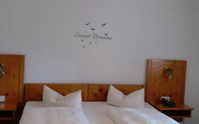 Hotel & Gästehaus Krone