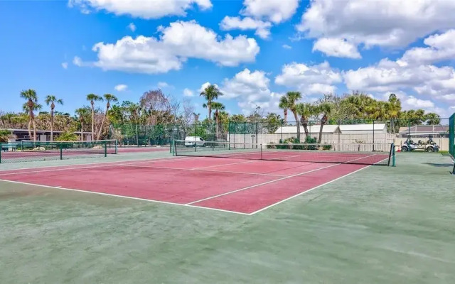 Siesta Beach Retreat 2 Bedroom Townhouse