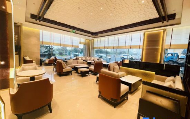Linjin Yuehao International Hotel
