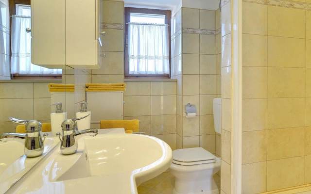 Amazing Apartment in Rakalj With 1 Bedrooms and Wifi