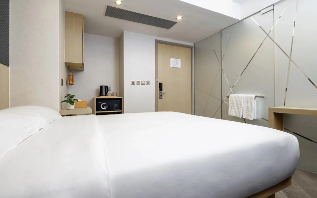 Starphire Hotel