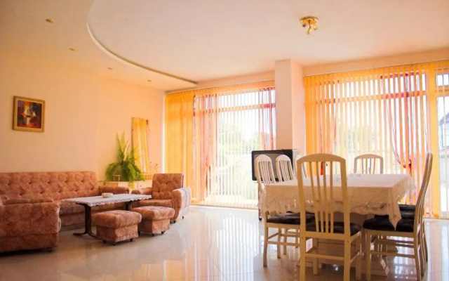 Family Hotel Liana