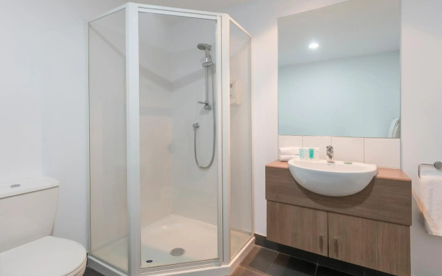 Nesuto St Martins Apartment Hotel