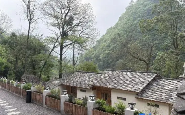 Elegant Inn on the Great Rock