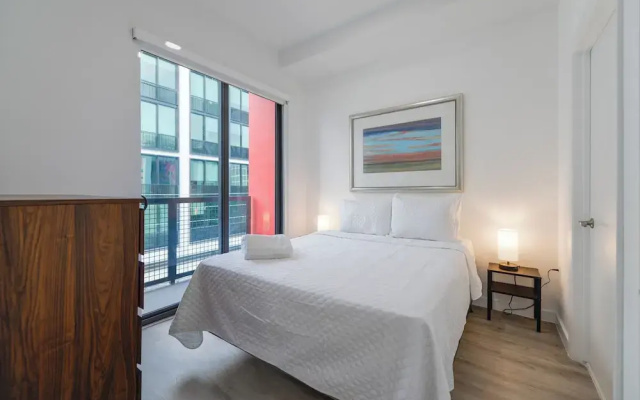 1BR Condo wRooftop Pool at Wynwood