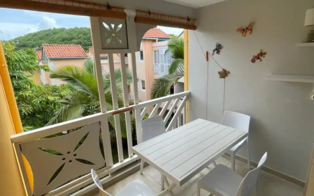 T2 Spacieux, Confort, Piscine & Plage a Sainte-Anne