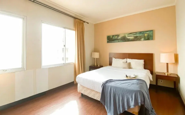 1BR Queen Bed at Ancol Marina Apartment near Dufan