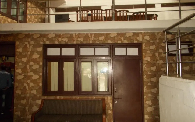 Hotel Mansarovar Palace