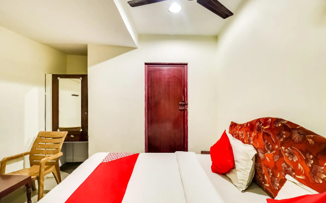 OYO 70481 Akshaya Residency