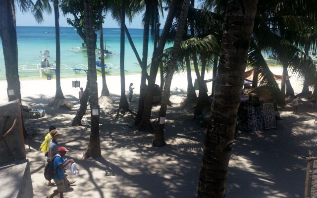 Boracay Coco Huts 2