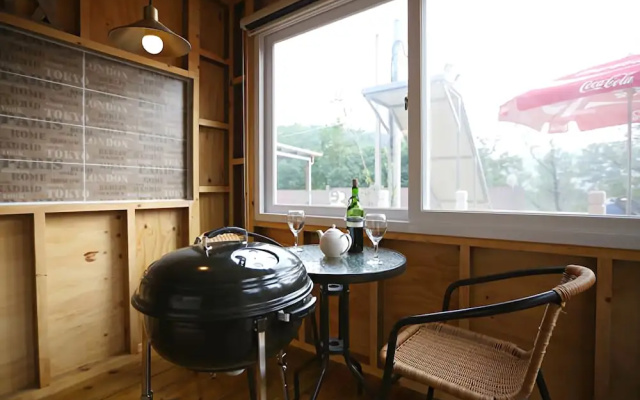 Hongchen Nix Pension