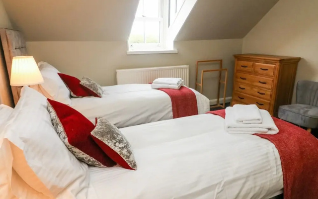 Heanor House