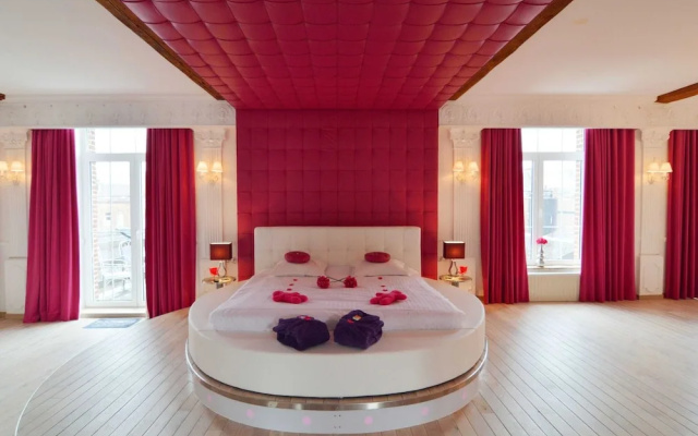 Lush Apartment with Sauna, Hot Tub, Mountain Views in Ensival