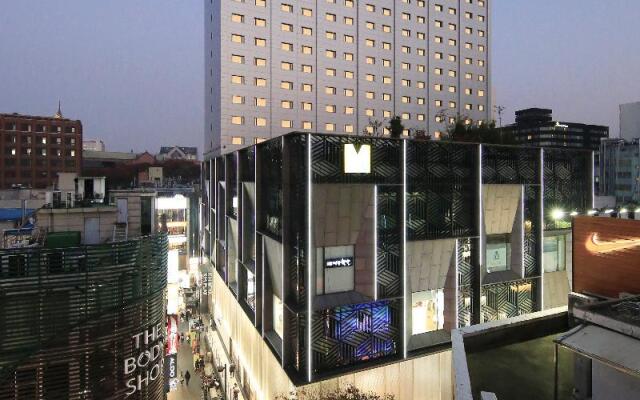 Отель Solaria Nishitetsu Hotel Seoul Myeongdong Южная Корея, Сеул - 1 отзыв об отеле, цены и фото номеров - забронировать отель Solaria Nishitetsu Hotel Seoul Myeongdong онлайн вид на фасад