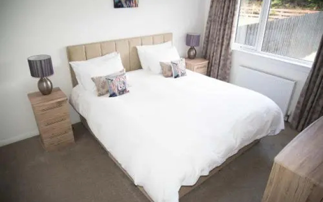 8 Glamaig Place
