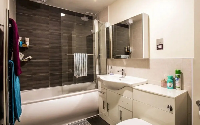 Cosy & Bright Flat for 5 in Greenwich