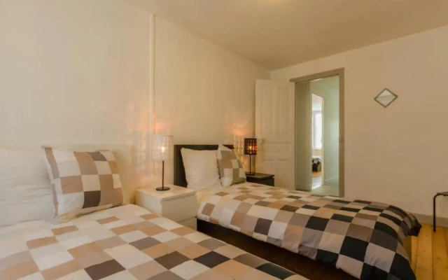 Appartement Romilly-sur-Seine, 4 pièces, 6 personnes - FR-1-543-195