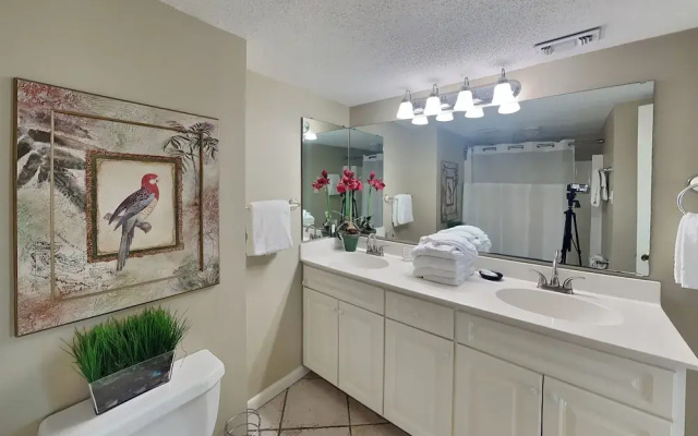 Emerald Isle #400 by Southern Vacation Rentals