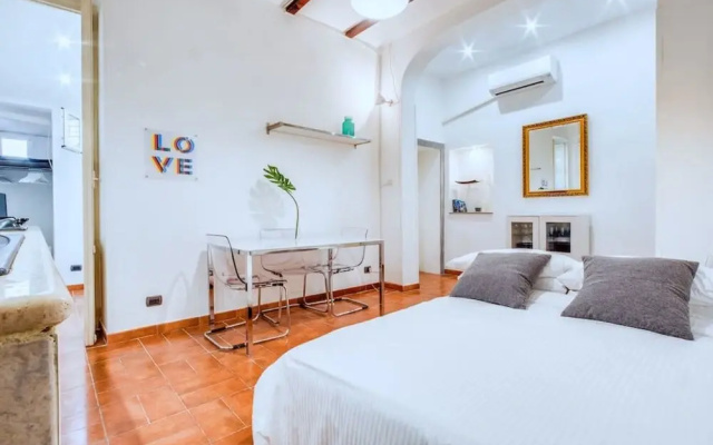 Charming Little Flat in the Heart of Trastevere