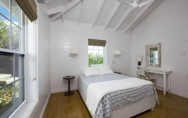 Palm Bluff by Eleuthera Vacation Rentals