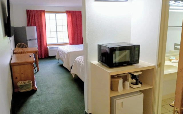 Garrison Inn & Suites