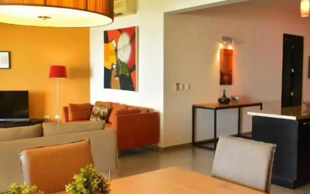 Beachfront Condo Airport transport incl