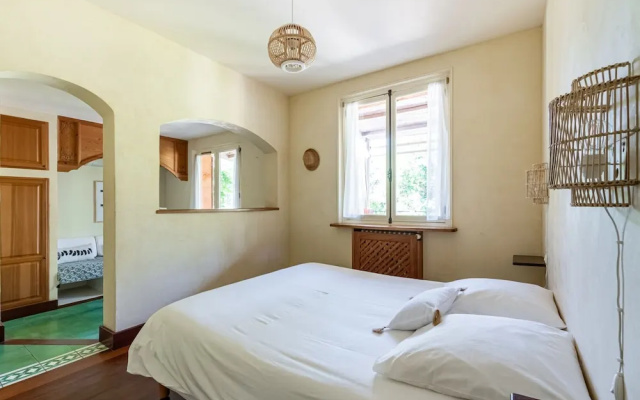 Lavish Holiday Home in La Croix-valmer With Swimming Pool