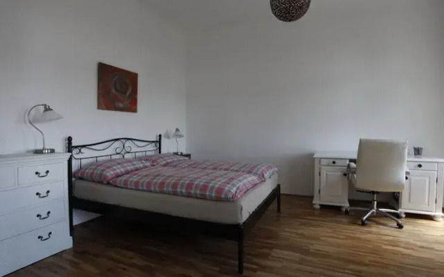 Sonnige Wohnung am Augarten