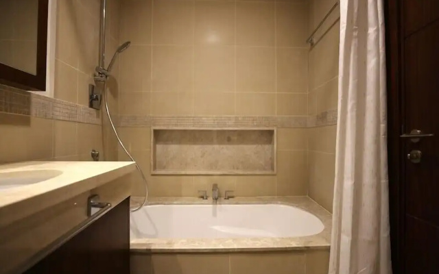 Elegant 1BR Oasis Burj Vista