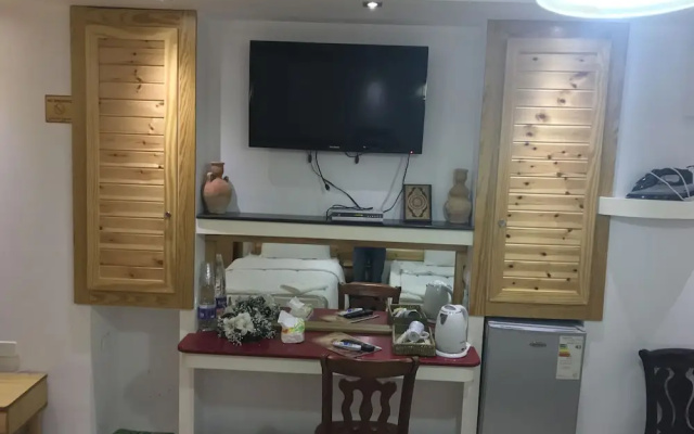Signature Suite - Al Zahra Towers
