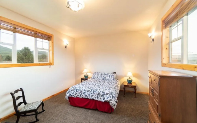 Cedar Lodge at Rockaway