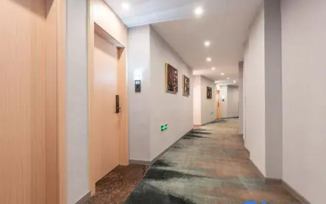 Woke Arts Hotel