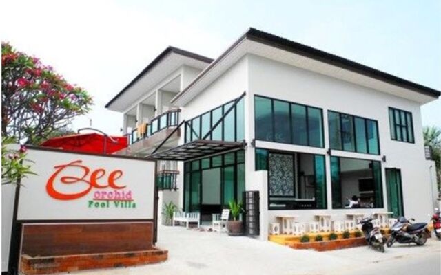 Отель Bee Orchid Pool Villa вид на фасад