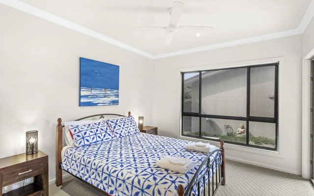Fingal Breeze at Fingal Bay