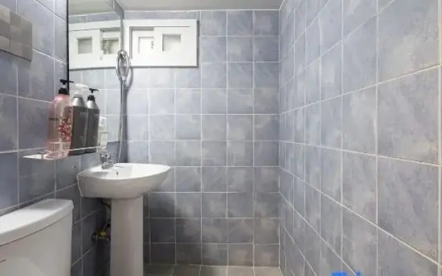 J5 Hostel