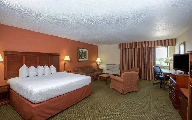 AmericInn by Wyndham Omaha