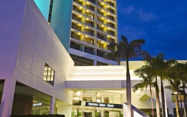 Sofitel Gold Coast Broadbeach - Pacific Fair