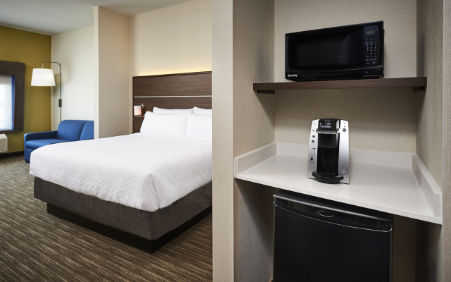 Holiday Inn Express Sarnia - Point Edward by IHG