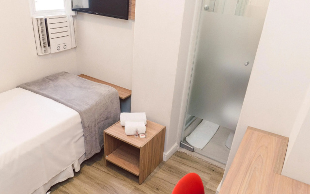 CLH SUITES Copacabana Domingos Ferreira