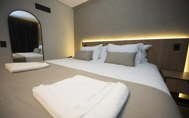 Pinot Hotel