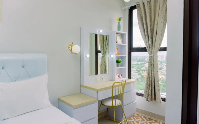 Restful And Comfortable Studio Transpark Bintaro Apartment