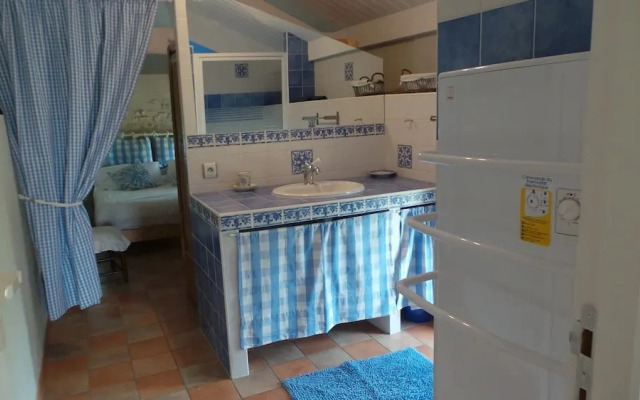 Beautiful Holiday Home With Swimming Pool
