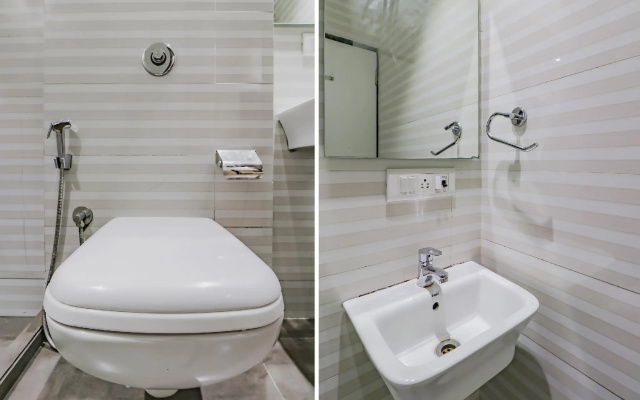 Capital O 77501 Hotel Phoenix International