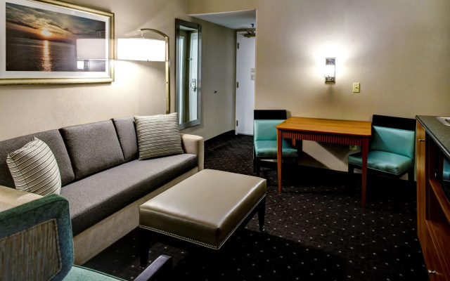 Embassy Suites Williamsburg