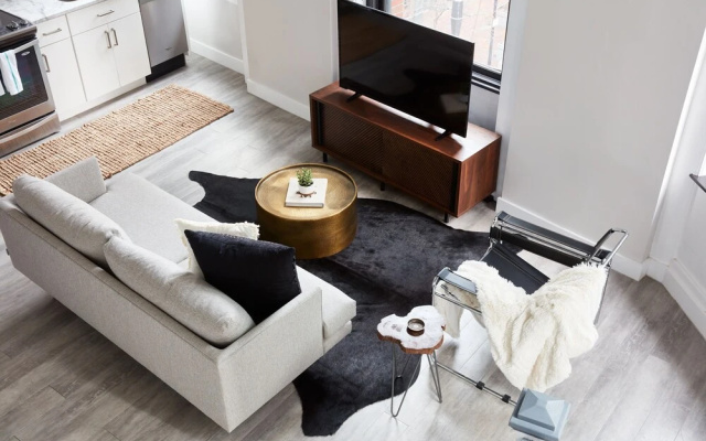 Bi-level 1BR in Downtown Crossing by Sonder
