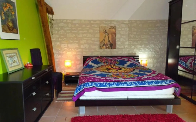 Gîte Civray-sur-Esves, 4 pièces, 6 personnes - FR-1-381-323