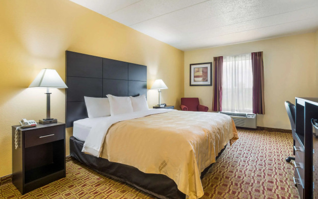 Quality Inn & Suites Sellersburg - Louisville Area